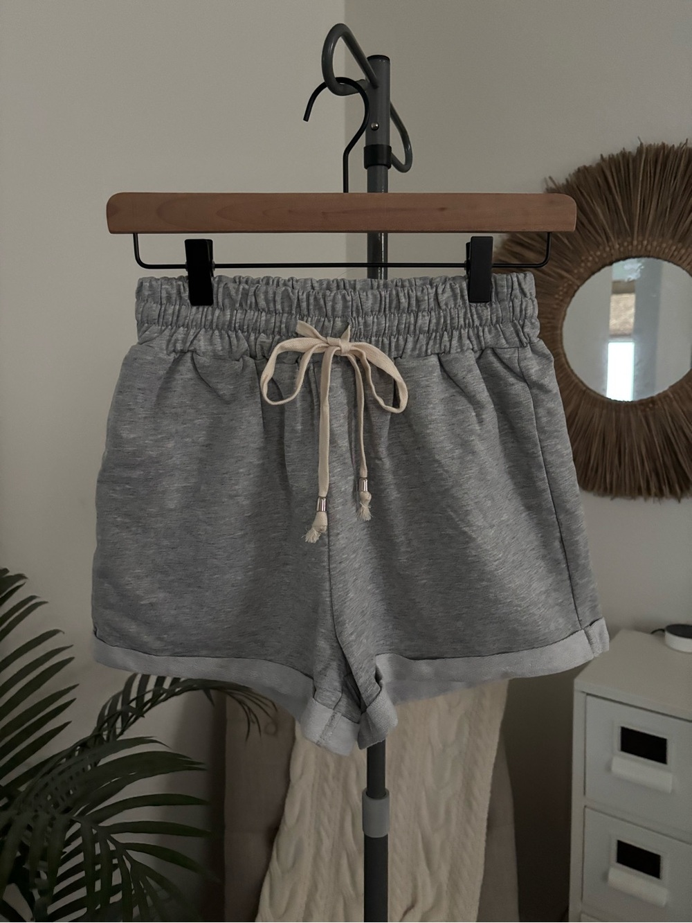🪴$5/25🪴 NEW Marled Gray High Waist Cuffed Soft Cotton Lounge Shorts Small 4